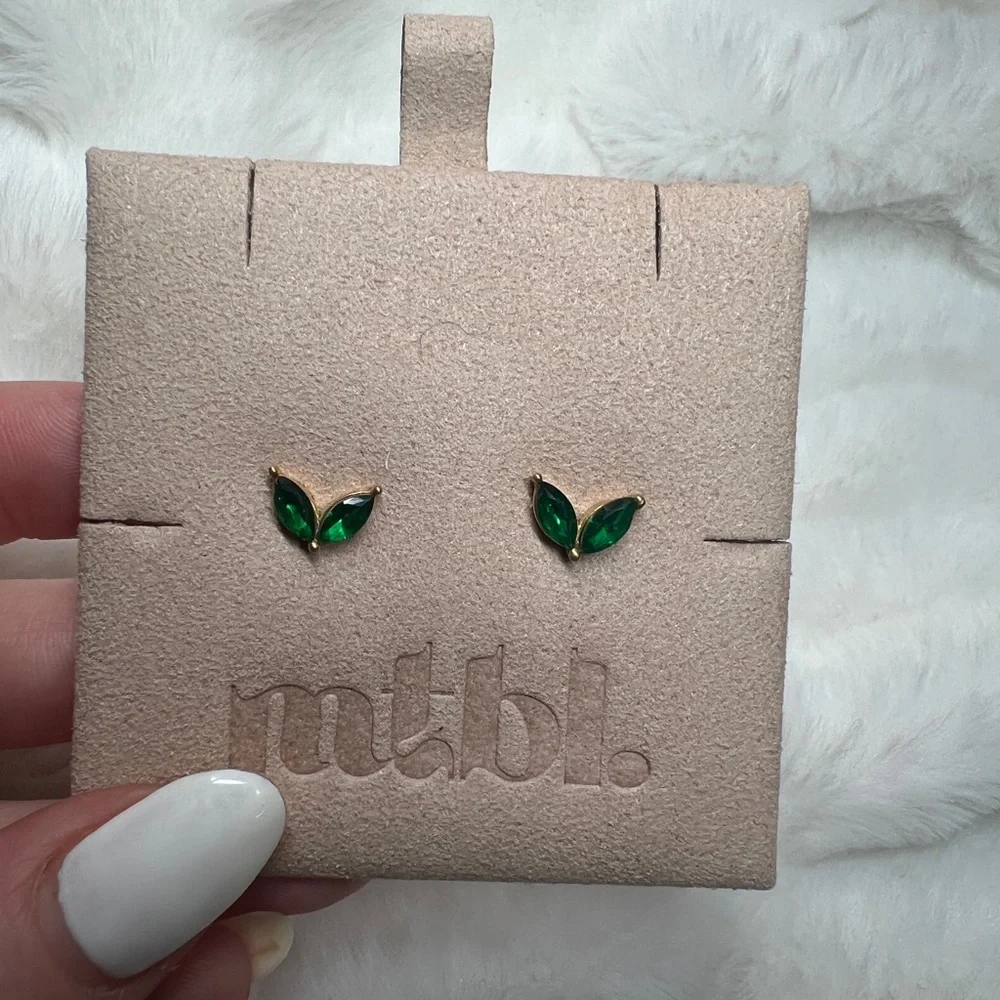 18k Gold Plated Emerald Bunny Studs - Picture 1 of 3